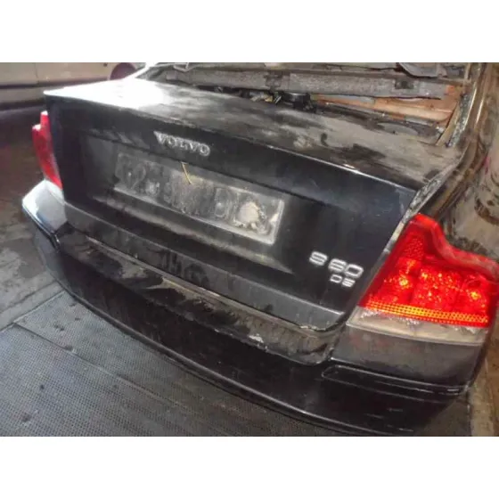 VOLVO S 60 BERLINA '2005 2.4 DIESEL NEGRO