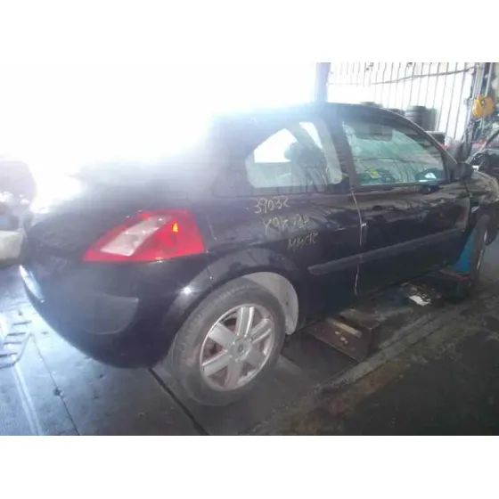 RENAULT MEGANE II BERLINA 3P '2006 1.5 DCI DIESEL NEGRO