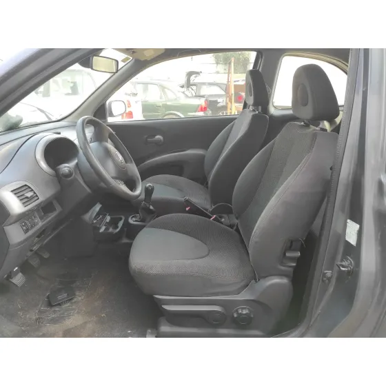 NISSAN MICRA (K12E) '2005 1.2 CAT GRIS FUERTE