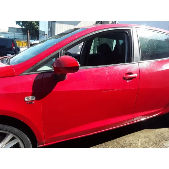 SEAT IBIZA (6J5) '2008 1.9 TDI ROJO