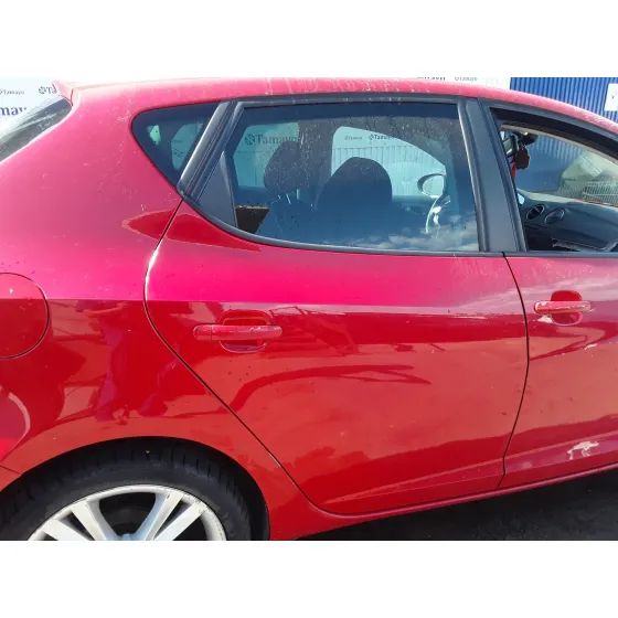 SEAT IBIZA (6J5) '2008 1.9 TDI ROJO