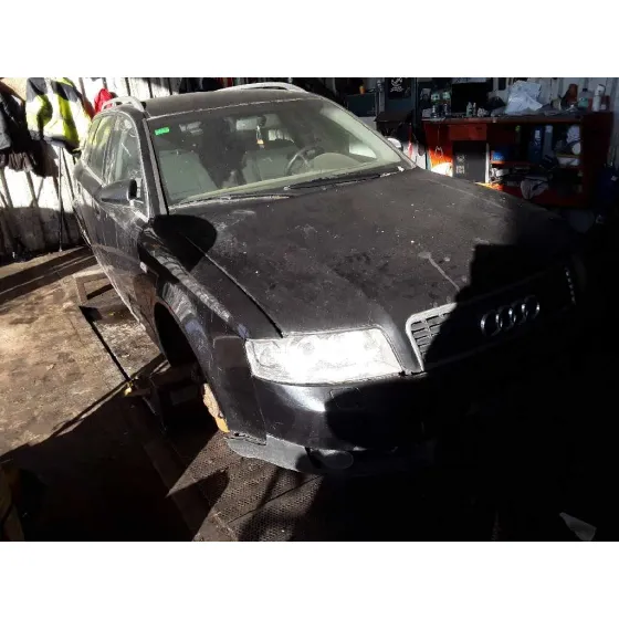 AUDI A4 AVANT (8E) '2004 2.5 V6 24V TDI NEGRO