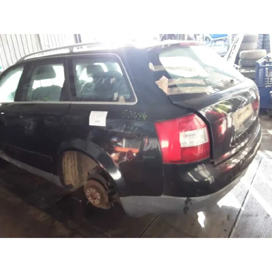AUDI A4 AVANT (8E) '2004 2.5 V6 24V TDI NEGRO