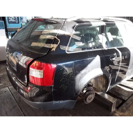 AUDI A4 AVANT (8E) '2004 2.5 V6 24V TDI NEGRO
