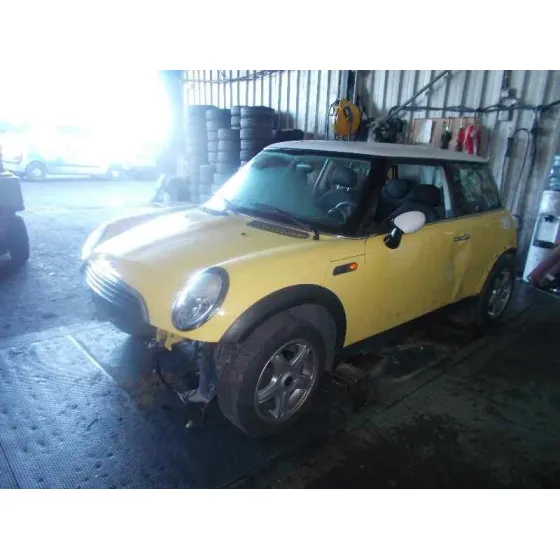 MINI MINI (R50,R53) '2002 ONE AMARILLO