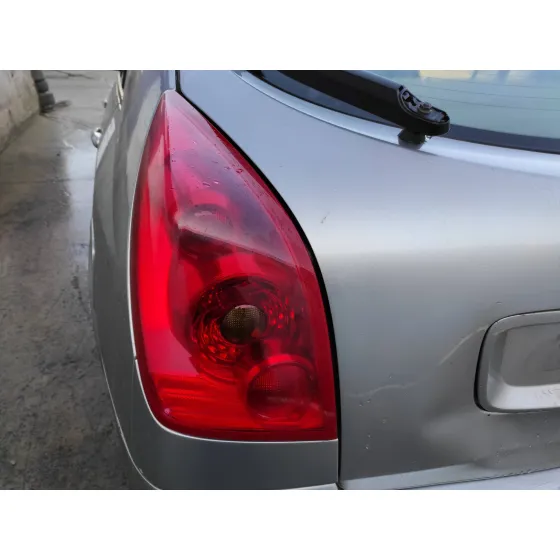 NISSAN PRIMERA BERLINA (P12) '2003 1.6 CAT PLATA