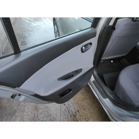 NISSAN PRIMERA BERLINA (P12) '2003 1.6 CAT PLATA