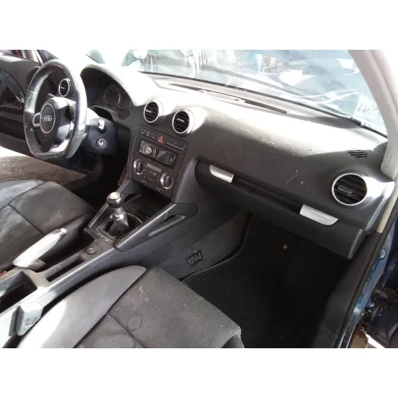AUDI A3 (8P) '2003 1.6 AZUL