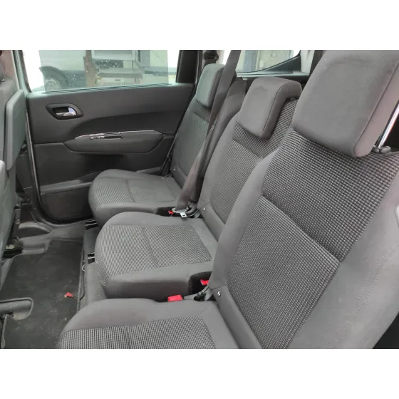 PEUGEOT 5008 '2013 1.6 HDI FAP PLATA