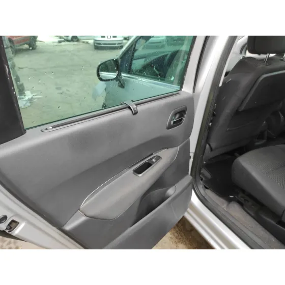PEUGEOT 5008 '2013 1.6 HDI FAP PLATA