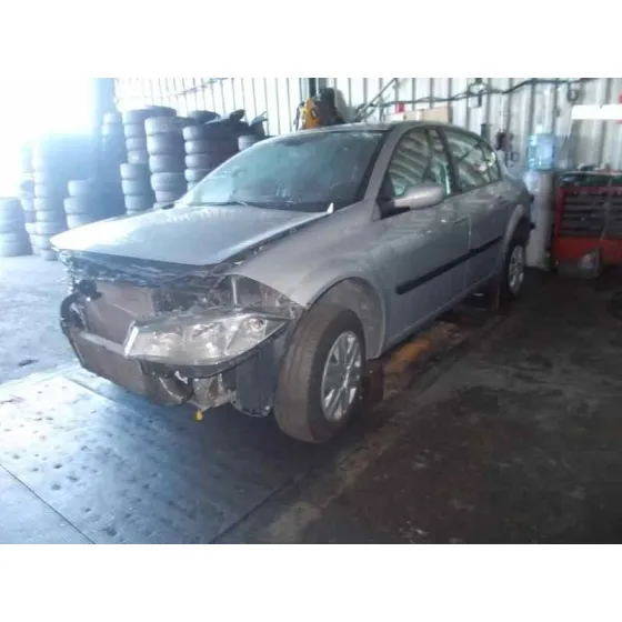 RENAULT MEGANE II BERLINA 3P '2003 1.9 DCI DIESEL GRIS