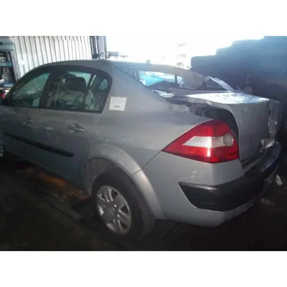 RENAULT MEGANE II BERLINA 3P '2003 1.9 DCI DIESEL GRIS