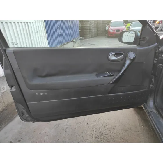 RENAULT MEGANE II BERLINA 3P '2008 * NEGRE