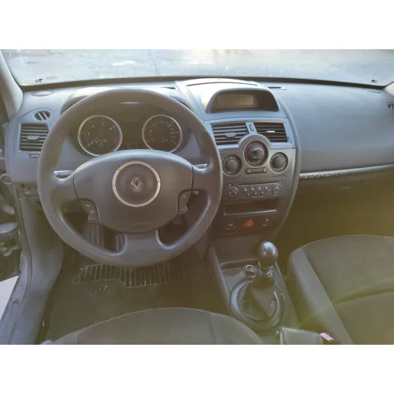 RENAULT MEGANE II BERLINA 3P '2008 * NEGRE