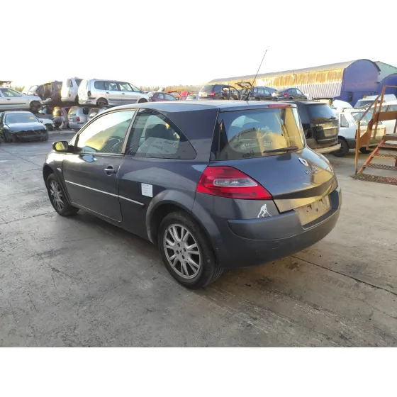 RENAULT MEGANE II BERLINA 3P '2008 * NEGRE
