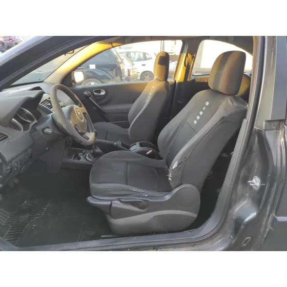 RENAULT MEGANE II BERLINA 3P '2008 * NEGRE