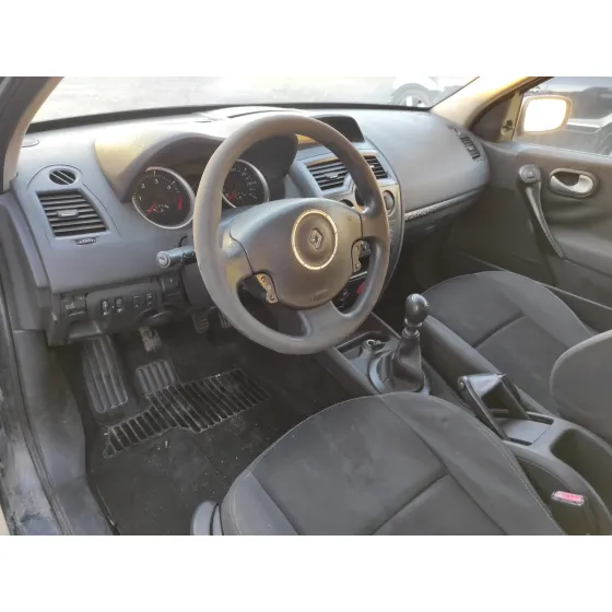 RENAULT MEGANE II BERLINA 3P '2008 * NEGRE