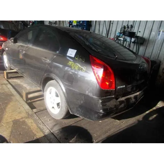 NISSAN PRIMERA BERLINA (P12) '2002 1.6 CAT NEGRO