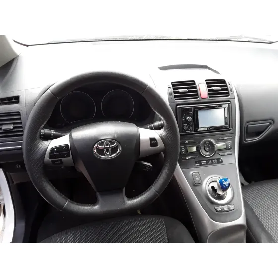 Toyota AURIS DE150A 2011