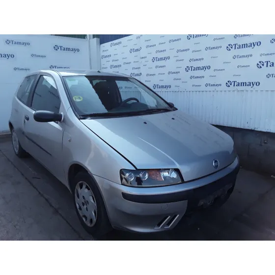 FIAT PUNTO BERLINA (188) '2002 1.2 8V ELX (I) PLATA