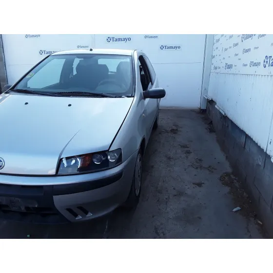 FIAT PUNTO BERLINA (188) '2002 1.2 8V ELX (I) PLATA