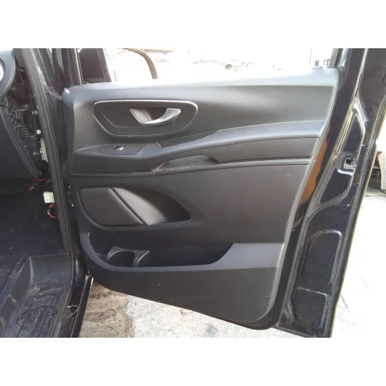 MERCEDES VITO TOURER (447) '2018 2.1 CDI CAT NEGRO/AMARILLO