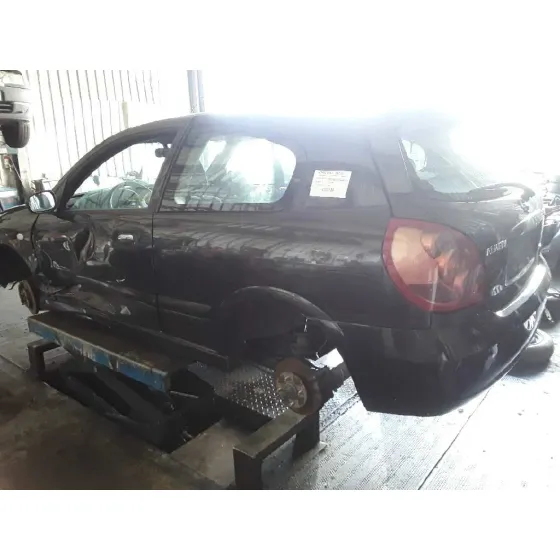 NISSAN ALMERA (N16/E) '2005 2.2 DCI DIESEL CAT NEGRO