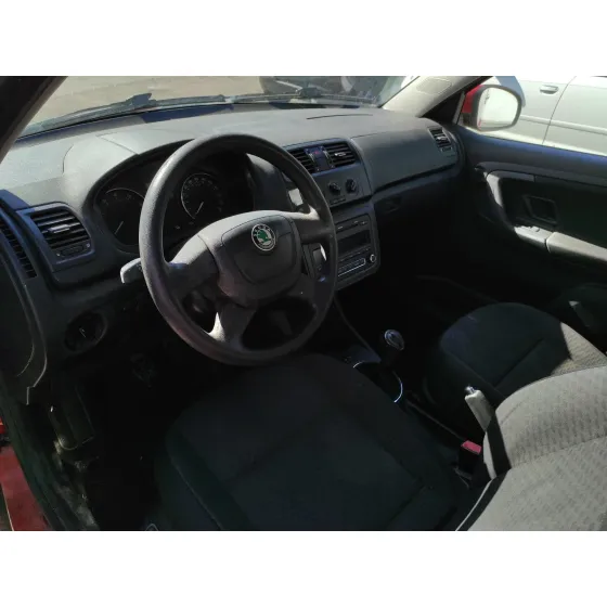SKODA FABIA (5J2 ) '2012 1.2 ROJO