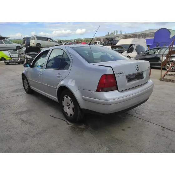 VOLKSWAGEN BORA BERLINA (1J2) '2004 1.9 SDI PLATA
