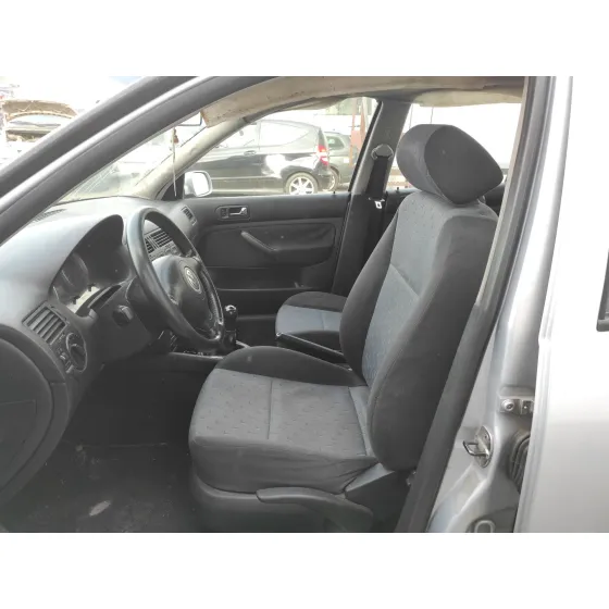VOLKSWAGEN BORA BERLINA (1J2) '2004 1.9 SDI PLATA