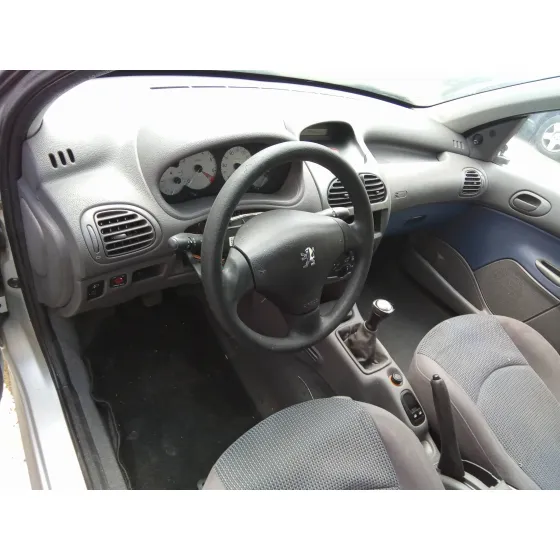 PEUGEOT 206 BERLINA '2004 1.4 PLATA