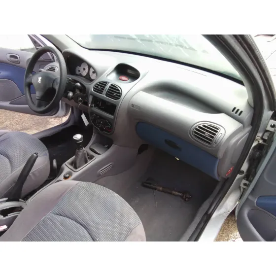 PEUGEOT 206 BERLINA '2004 1.4 PLATA