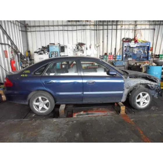 MAZDA 626 BERLINA (GF) '2002 2.0 TURBODIESEL CAT AZUL