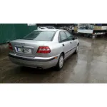 VOLVO S40 BERLINA '2001 1.8 CAT (1783 CM3. MULTIPOINT) PLATA