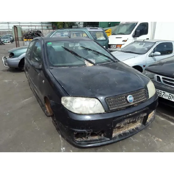 FIAT PUNTO BERLINA (188) '2005 1.4 NEGRO