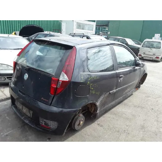 FIAT PUNTO BERLINA (188) '2005 1.4 NEGRO