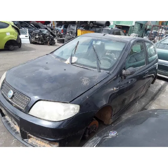 FIAT PUNTO BERLINA (188) '2005 1.4 NEGRO