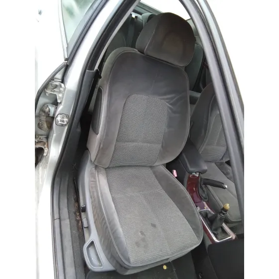 PEUGEOT 407 '2006 2.0 16V HDI FAP CAT (RHR / DW10BTED4) PLATA