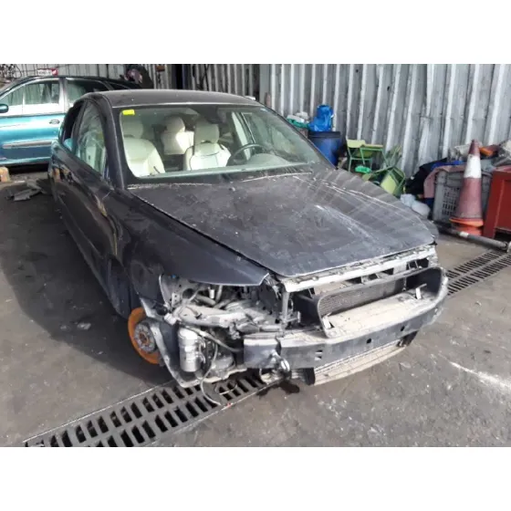 VOLVO S40 BERLINA '2005 2.0 DIESEL CAT GRIS