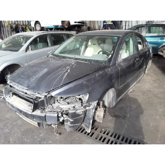 VOLVO S40 BERLINA '2005 2.0 DIESEL CAT GRIS