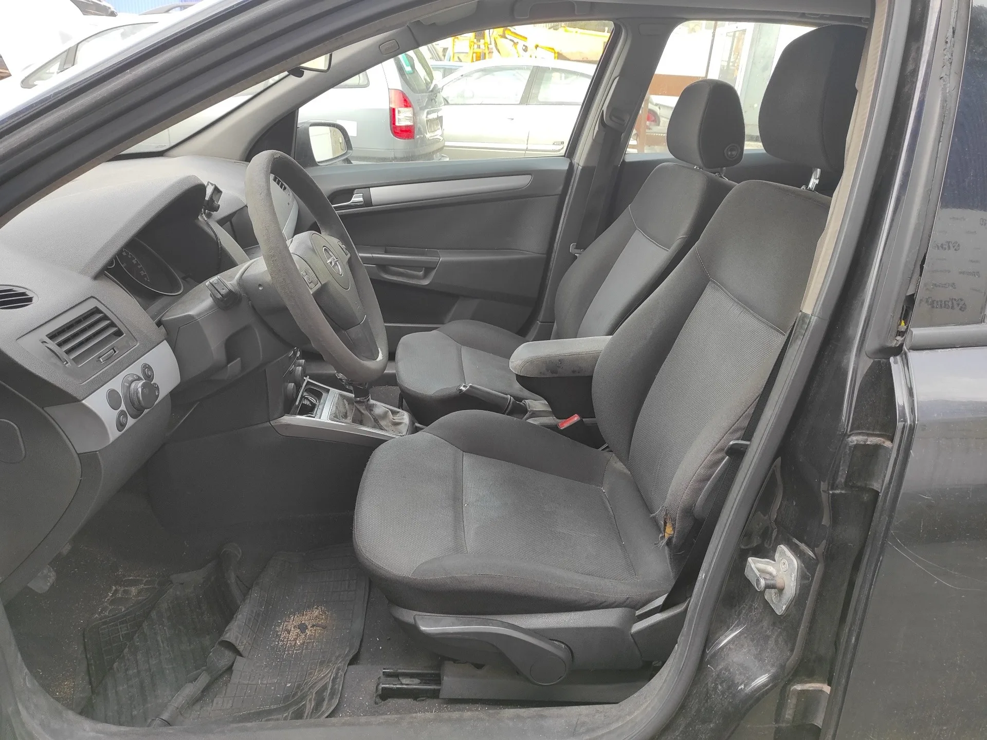 OPEL ASTRA H BERLINA OPEL ASTRA H BERLINA '2005 * NEGRO 2004