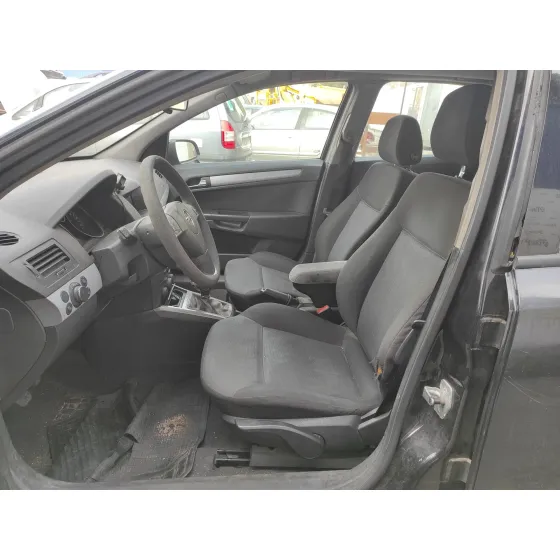 OPEL ASTRA H BERLINA '2005 * NEGRO