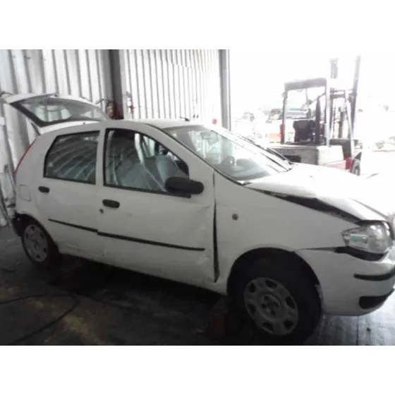 FIAT PUNTO BERLINA (188) '2004 1.2 CAT BLANCO