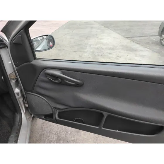 FIAT PUNTO BERLINA (188) '2004 1.2 CAT PLATA