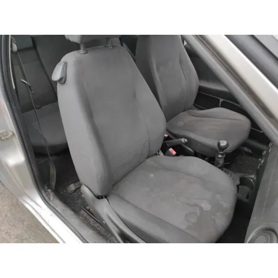 FIAT PUNTO BERLINA (188) '2004 1.2 CAT PLATA