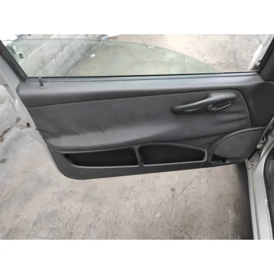 FIAT PUNTO BERLINA (188) '2004 1.2 CAT PLATA