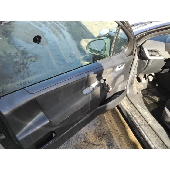 PEUGEOT 207 '2007 1.4 HDI FAP NEGRO