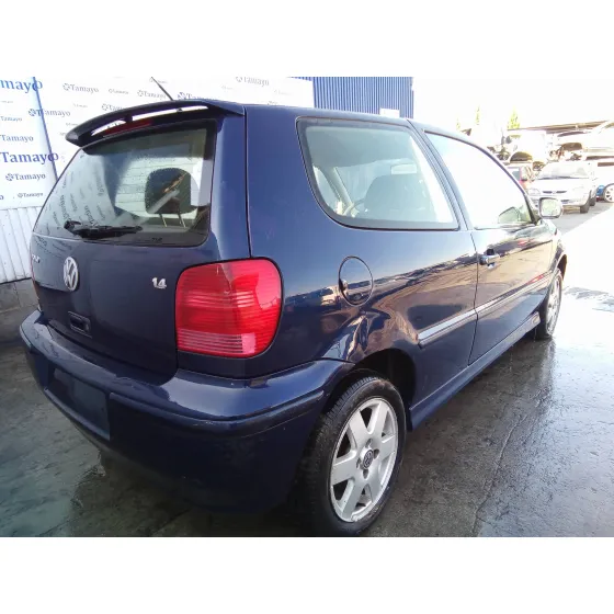 VOLKSWAGEN POLO BERLINA (6N2) '2001 1.4 16V AZUL MARINO