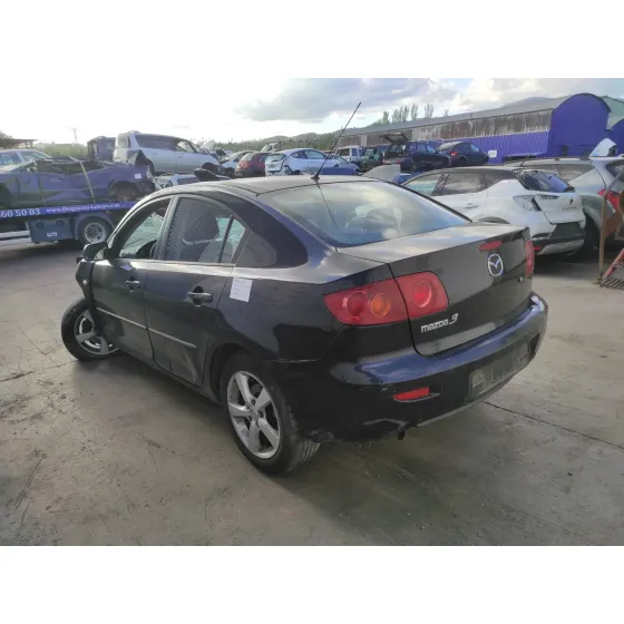 MAZDA 3 BERLINA (BK) '2004 1.6 16V CAT AZUL MARINO