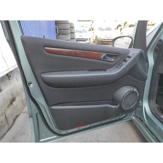 MERCEDES CLASE A (W169) '2004 2.0 CDI CAT VERDE OLIVA